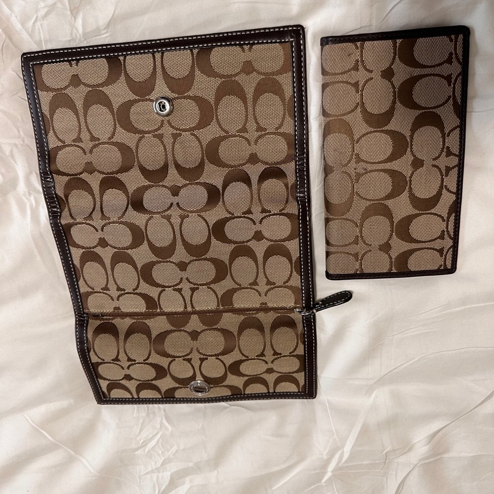 Vintage Coach Brown and Tan Wallet with checkbook insert. - Picture 2 of 8
